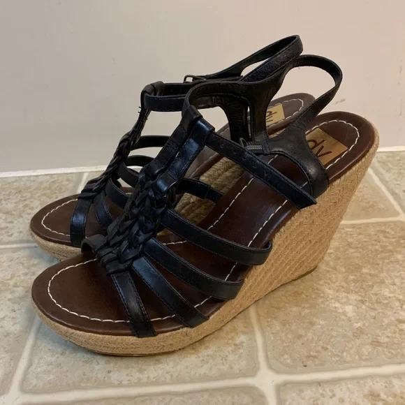 Dolce Vita Wedges - Picture 2 of 8